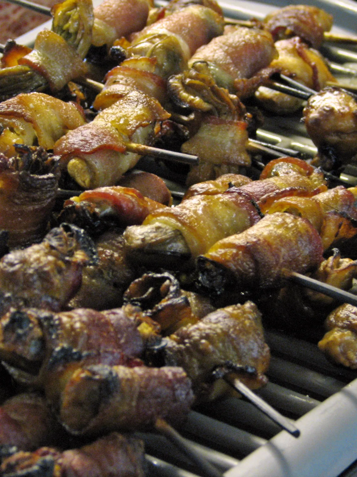 angels on horseback: Bacon wrapped oysters on skewers