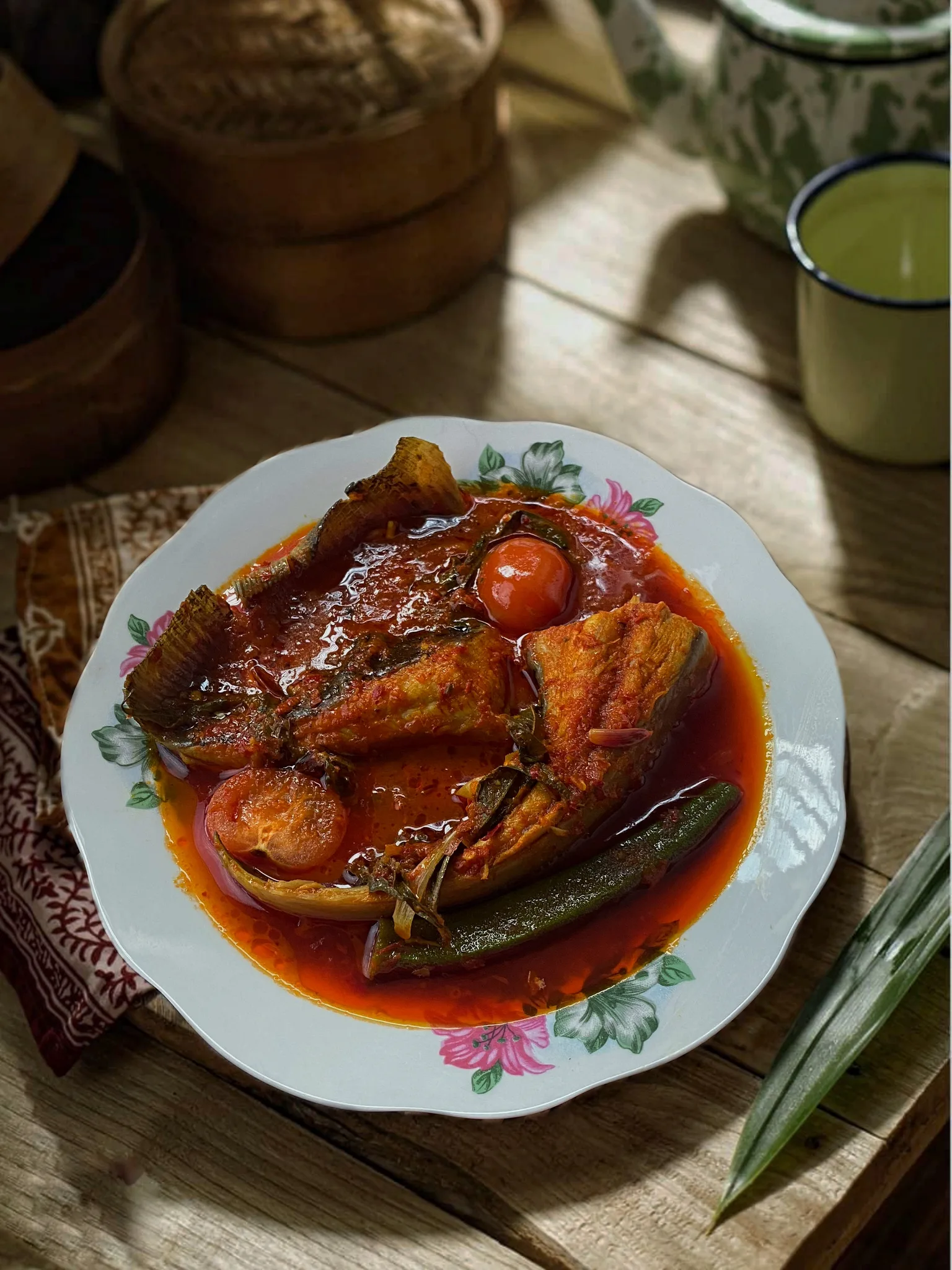 asam pedas: Malaysia hot, spicy and sour fish dish (stingray) called "Asam Pedas Ikan Pari" , famous dish for lunch. It is made from tamarind, chilli, other spices and add citrus leaves for the dish
