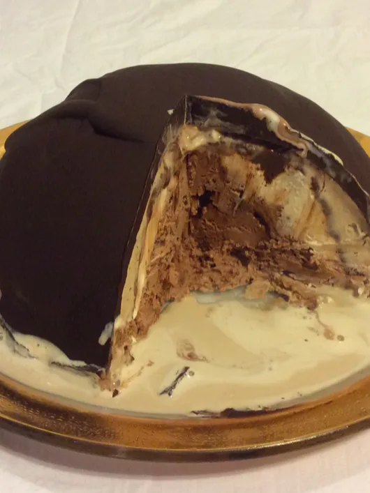 bombe glacée, a photograph of the dish