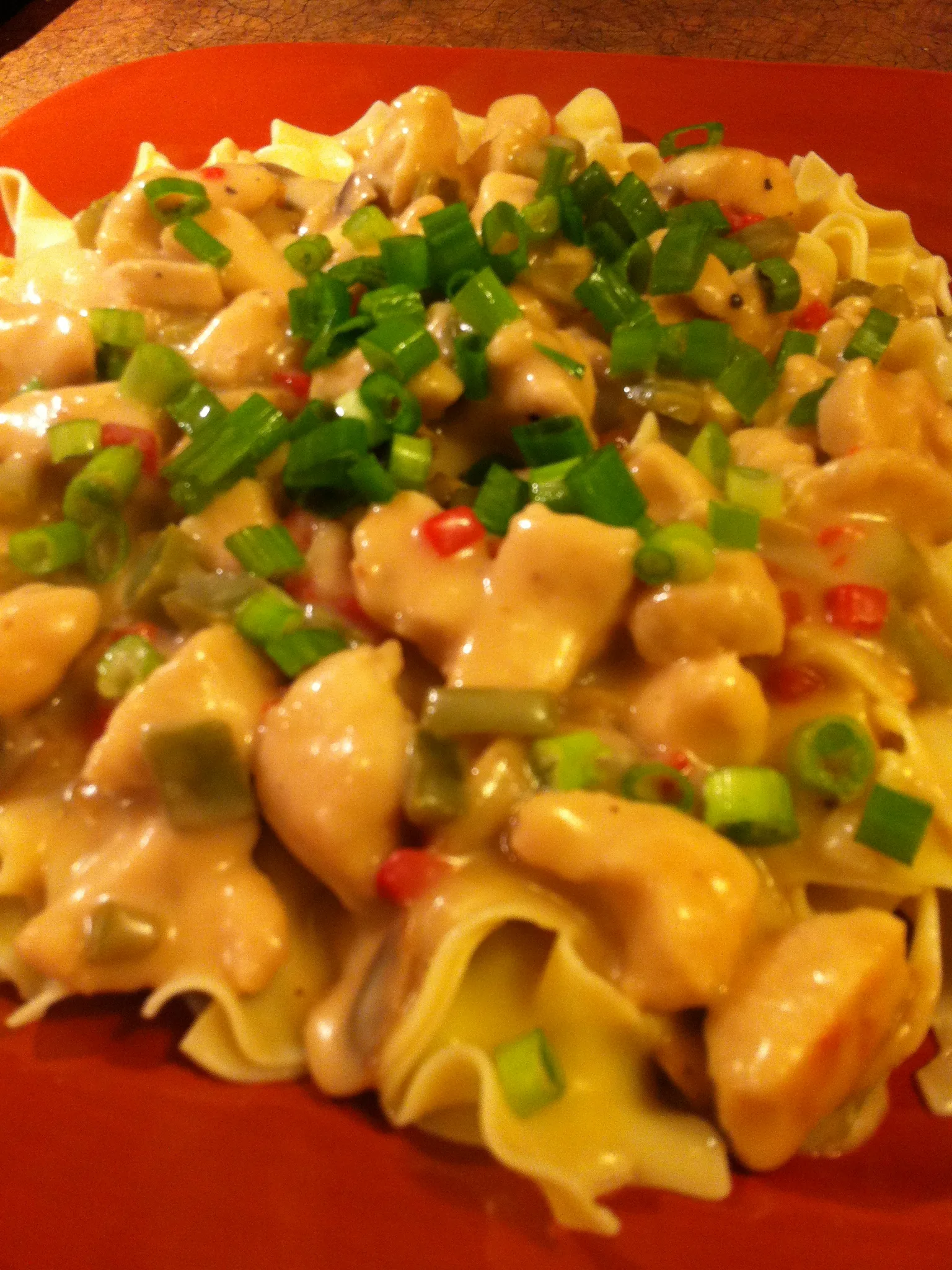 chicken à la King: Chicken à la King over noodles