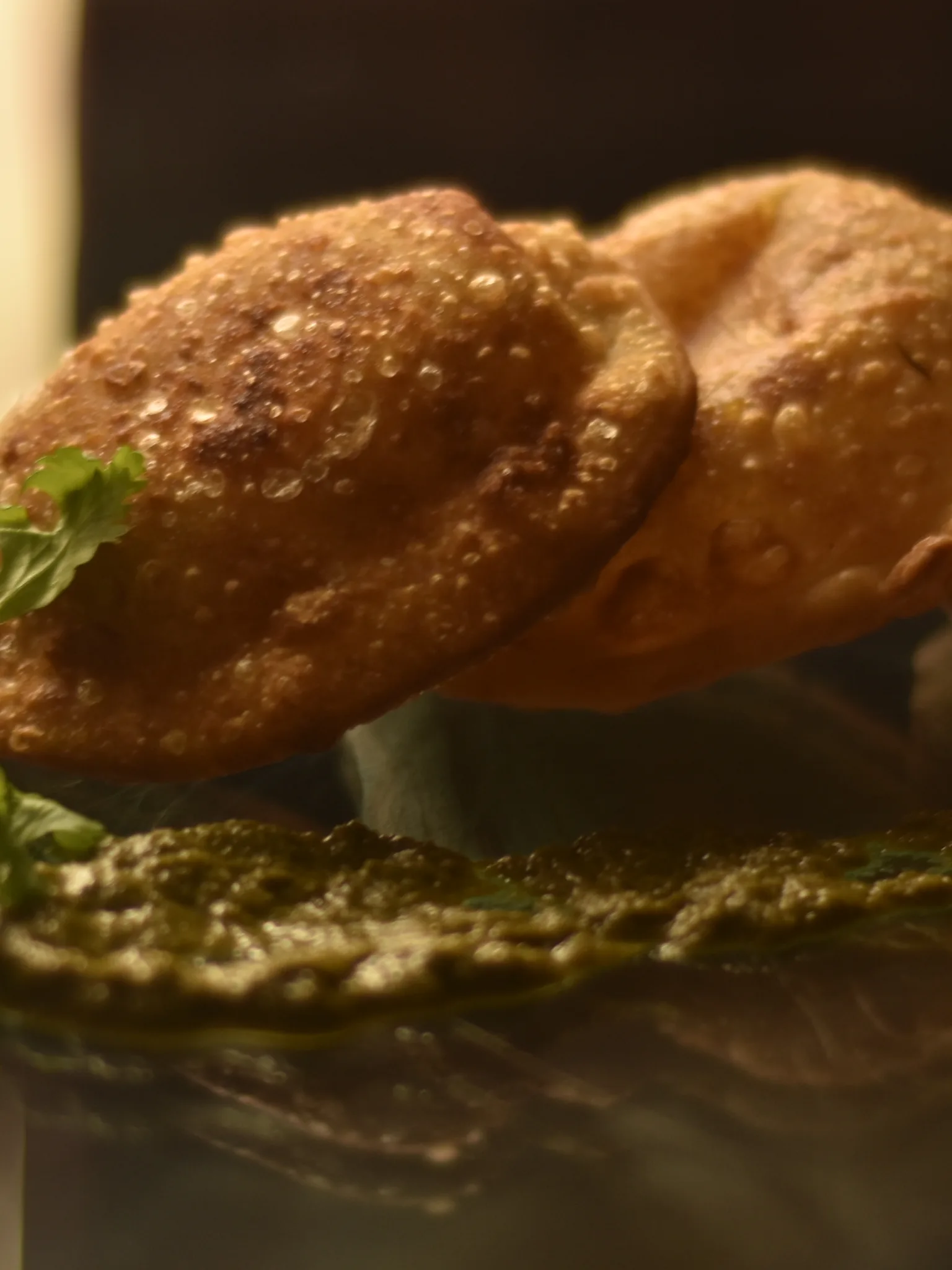 Dalpuri: Even in times of simplicity, nothing can compare to the complex blends of flavor in Bengali cuisine. Daalpuris are a common Bengali street food usually enjoyed with a side of green chutney