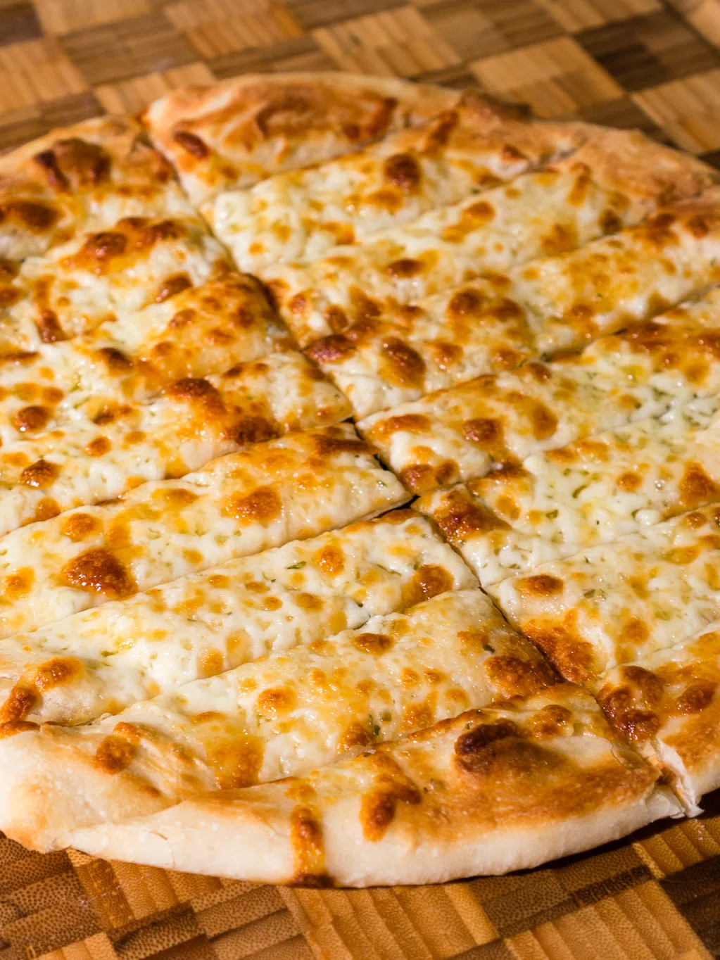 Garlic fingers, a photograph of the dish
