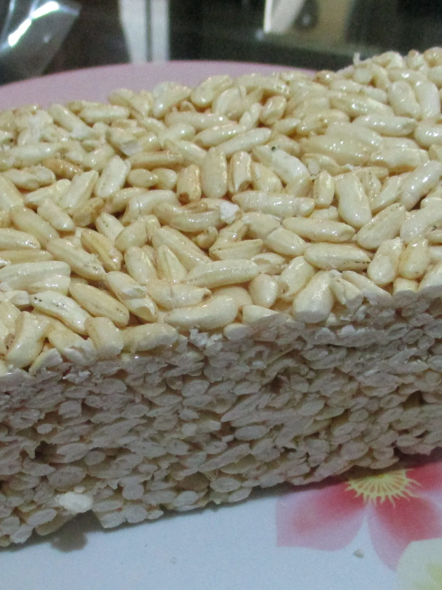 jipang: Jipang beras, a kind of snack made of rice from Indonesia. Product of Berlian, Surabaya