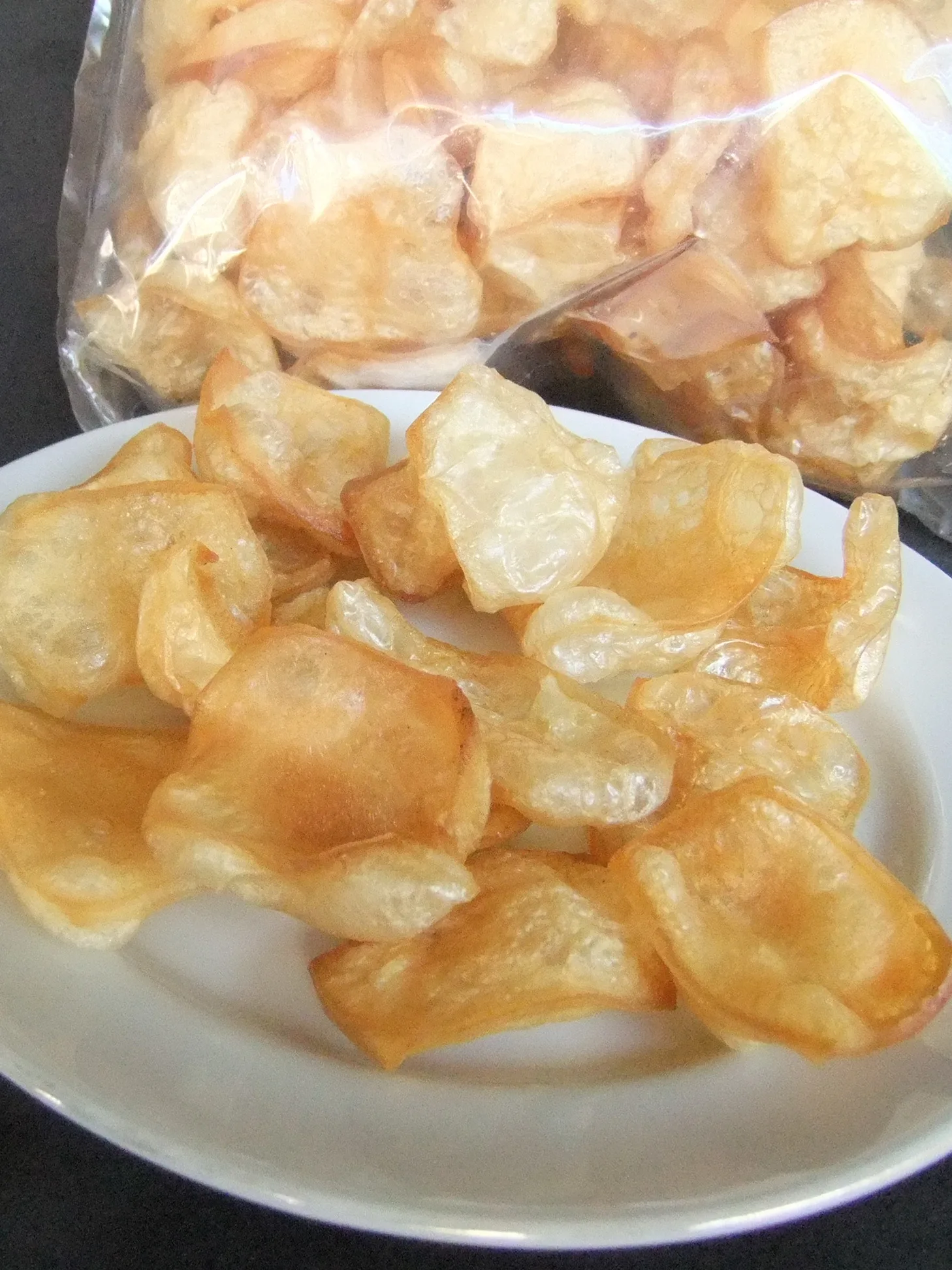 Skin Crackers: Kerupuk kulit (kerupuk jangek) sudah digoreng sekali