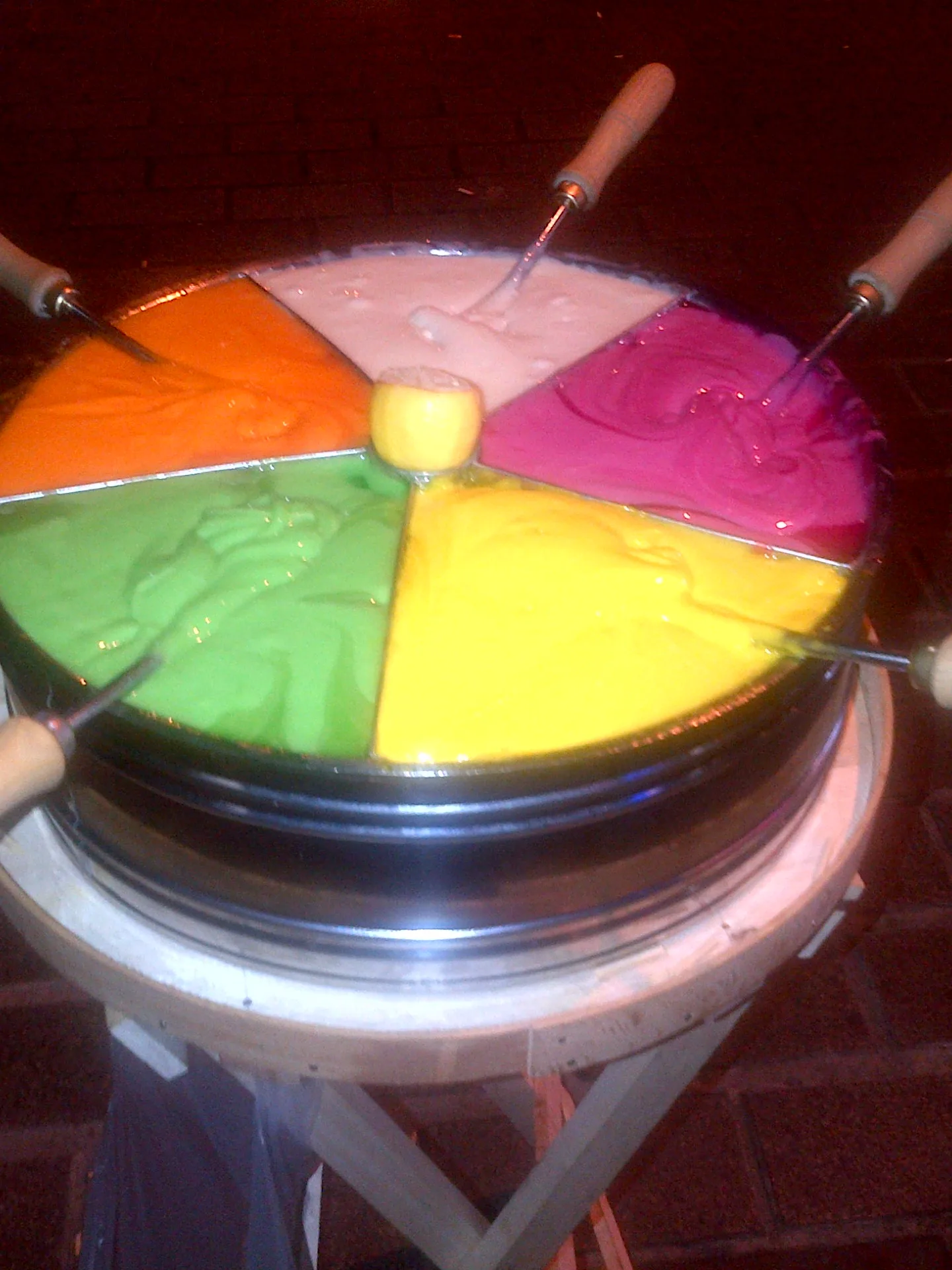 macun şekeri: Macun, a Turkish sweet food, especially for kids during popular celebrations ("bayram")