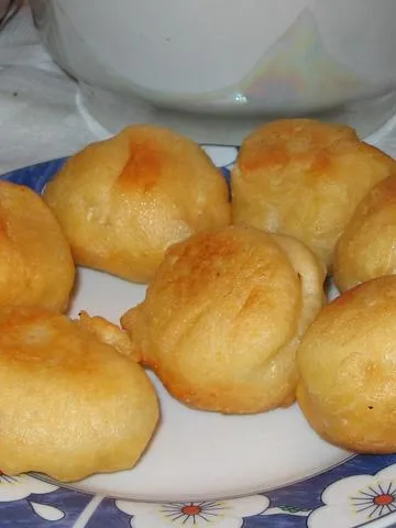 pampushka, a photograph of the dish