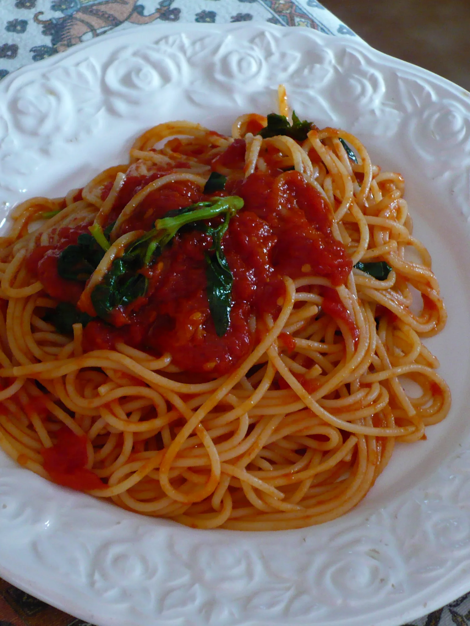 pasta al pomodoro: Spaghetti al pomodoro e basilico. Autore foto: Roberto De Martino