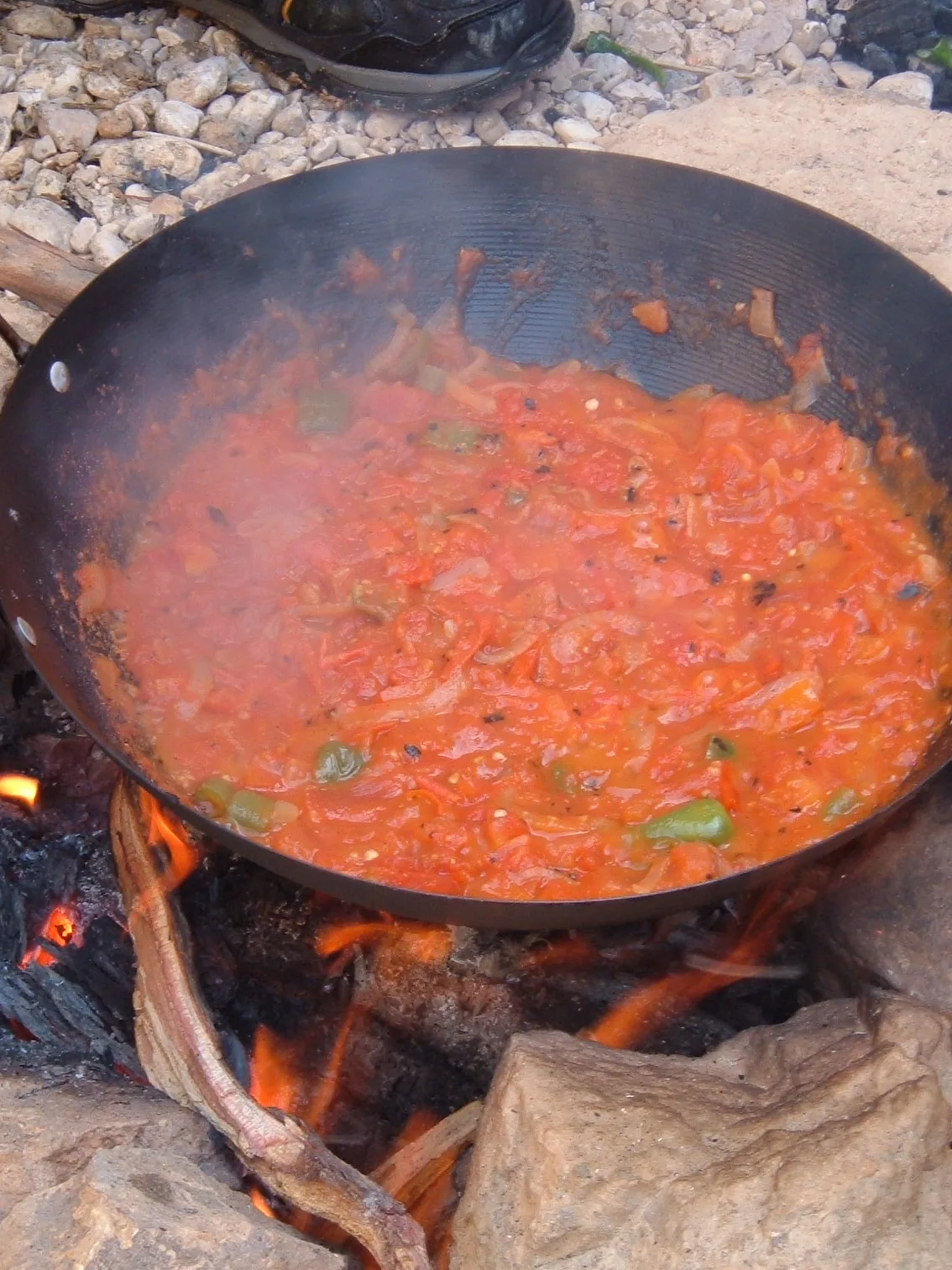 galayet bandora: Galayet bandora cooked over a campfire in Wadi Mukheiris, near the Jordanian coast of the Dead Sea