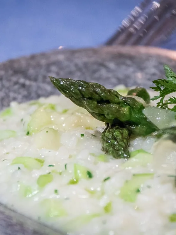 Risotto alla ticinese: Dish served at the Locanda Barbarossa (Ascona): Locally cultivated Loto Risotto, green asparagus, white Merlot, Piora alpine cheese