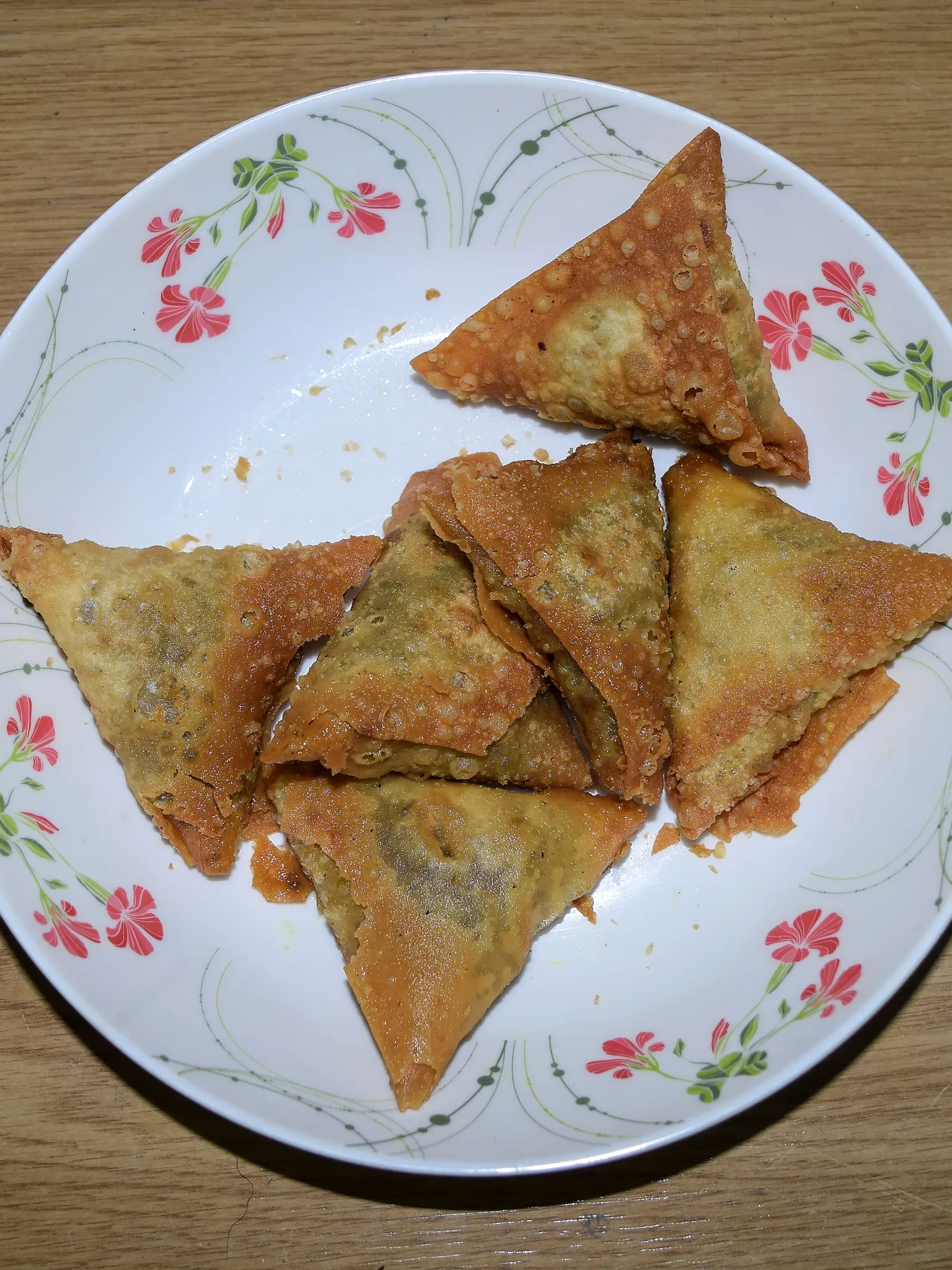 Samosa, a photograph of the dish
