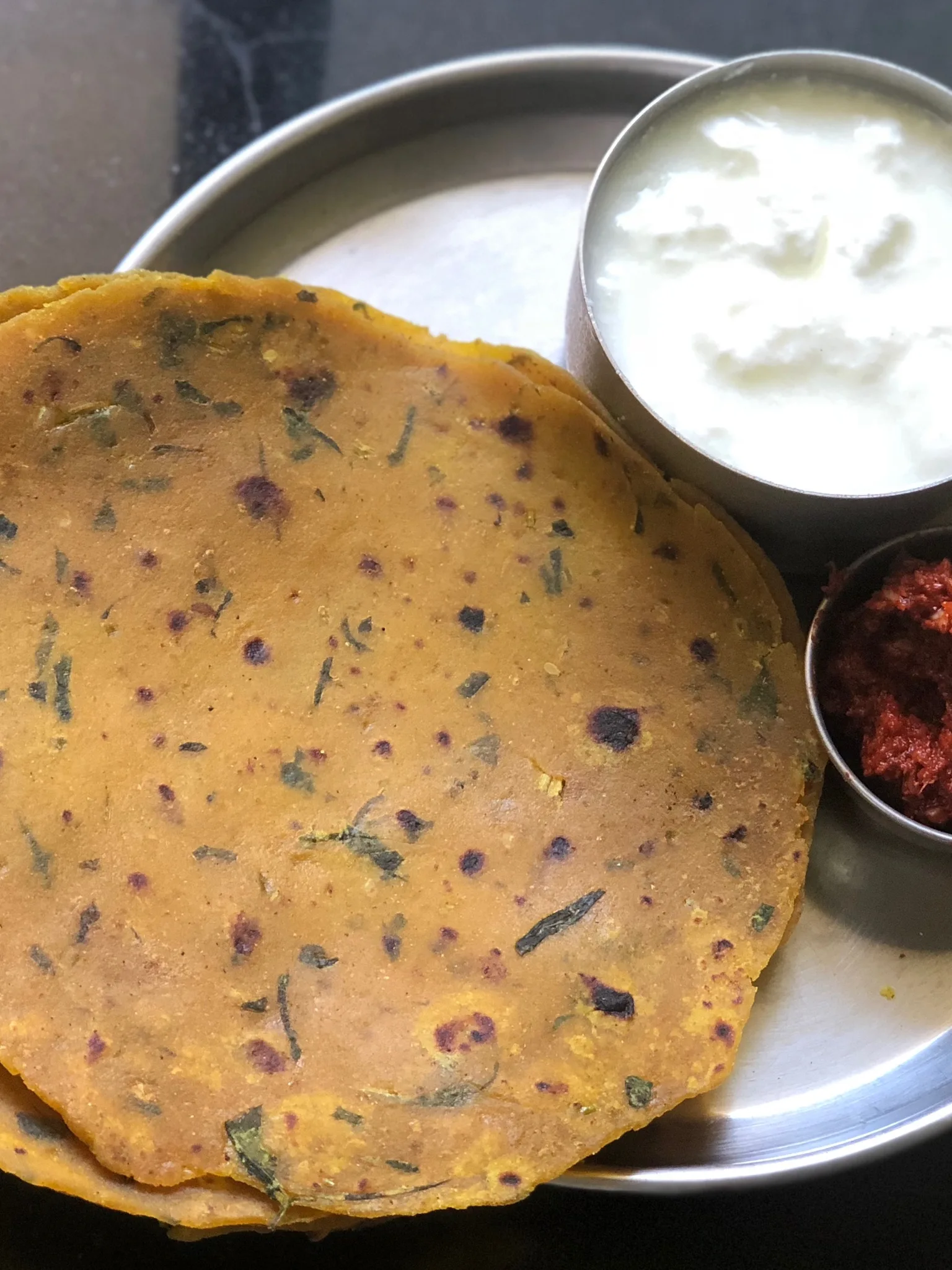Thepla: Thepla with Yoghurt and Pickle