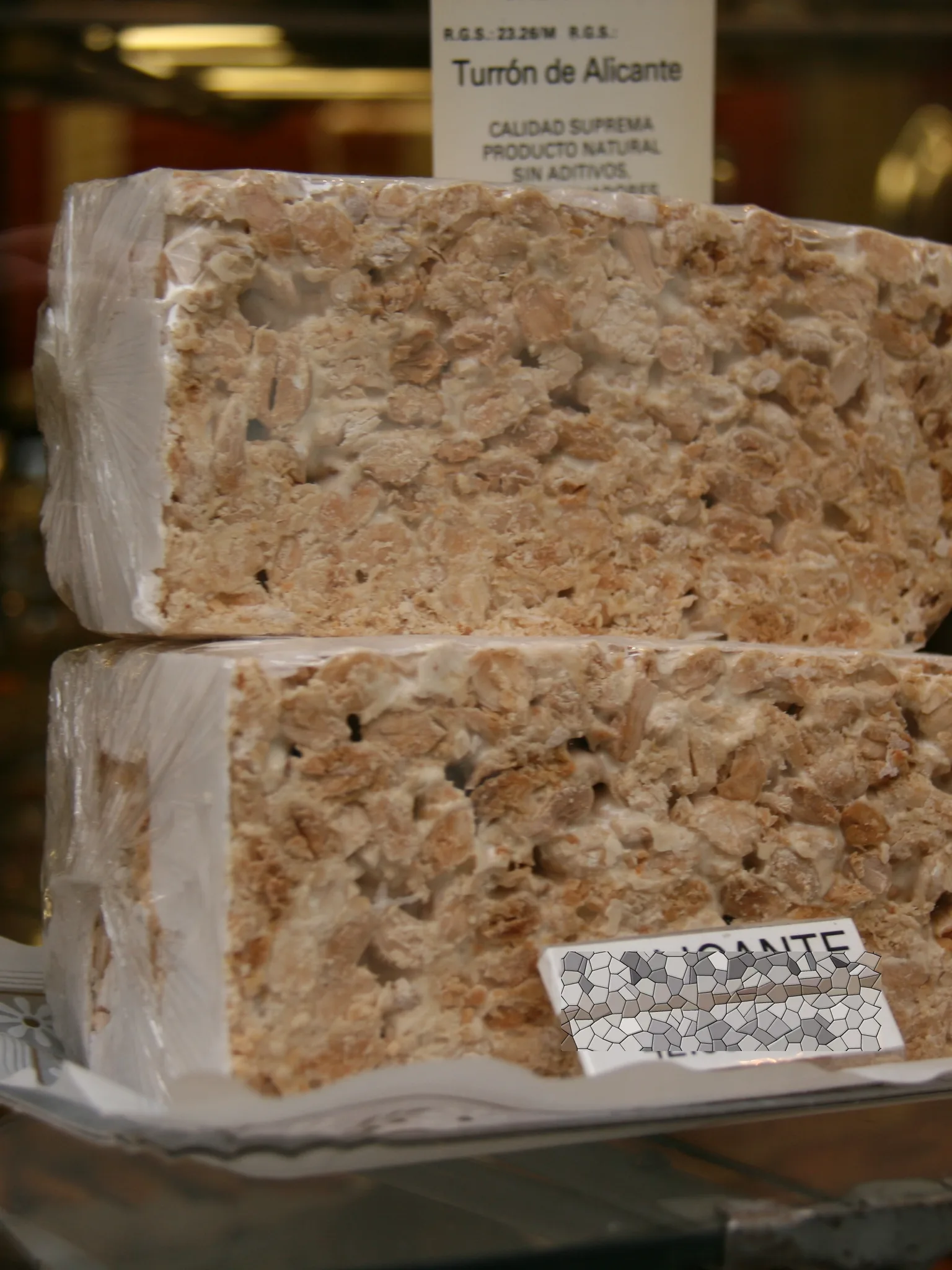 turrón: Pieza completa de turrón (Casa Mira)